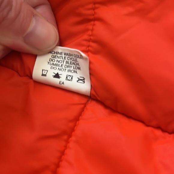 Hanna Andersson Reversible Puffer Vest Size 120 - Picture 7 of 14